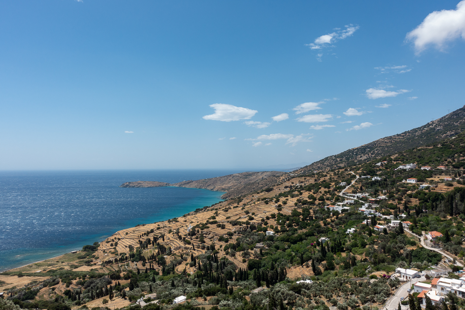 Itinéraire d'un voyage dans les Cyclades : Andros, la plus à l'ouest des Cyclades. Partis pour la Grèce