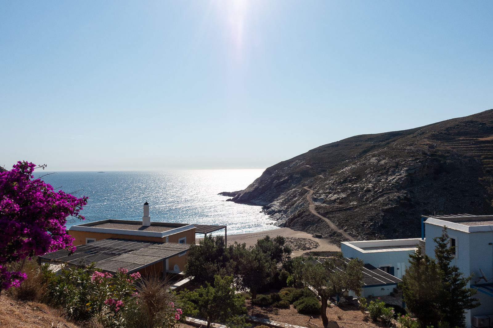 Itinéraire d'un voyages dans les Cyclades : Zorkos Bay, Andros. Partis pour les Cyclades