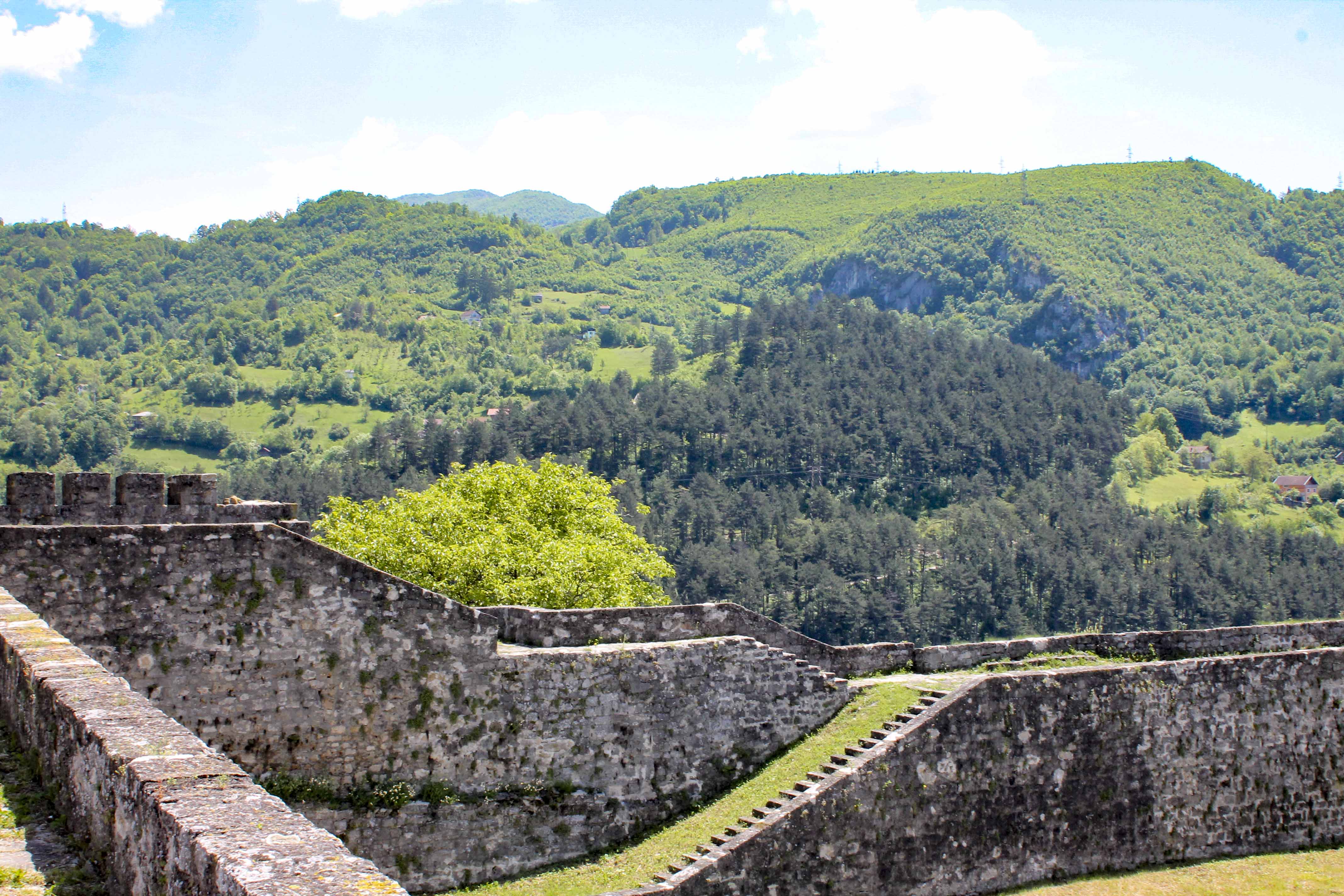 Jajce_Bosnie_PartisPour-2 Remparts de Jajce. Itinéraire d'un road trip en Bosnie. Partis Pour