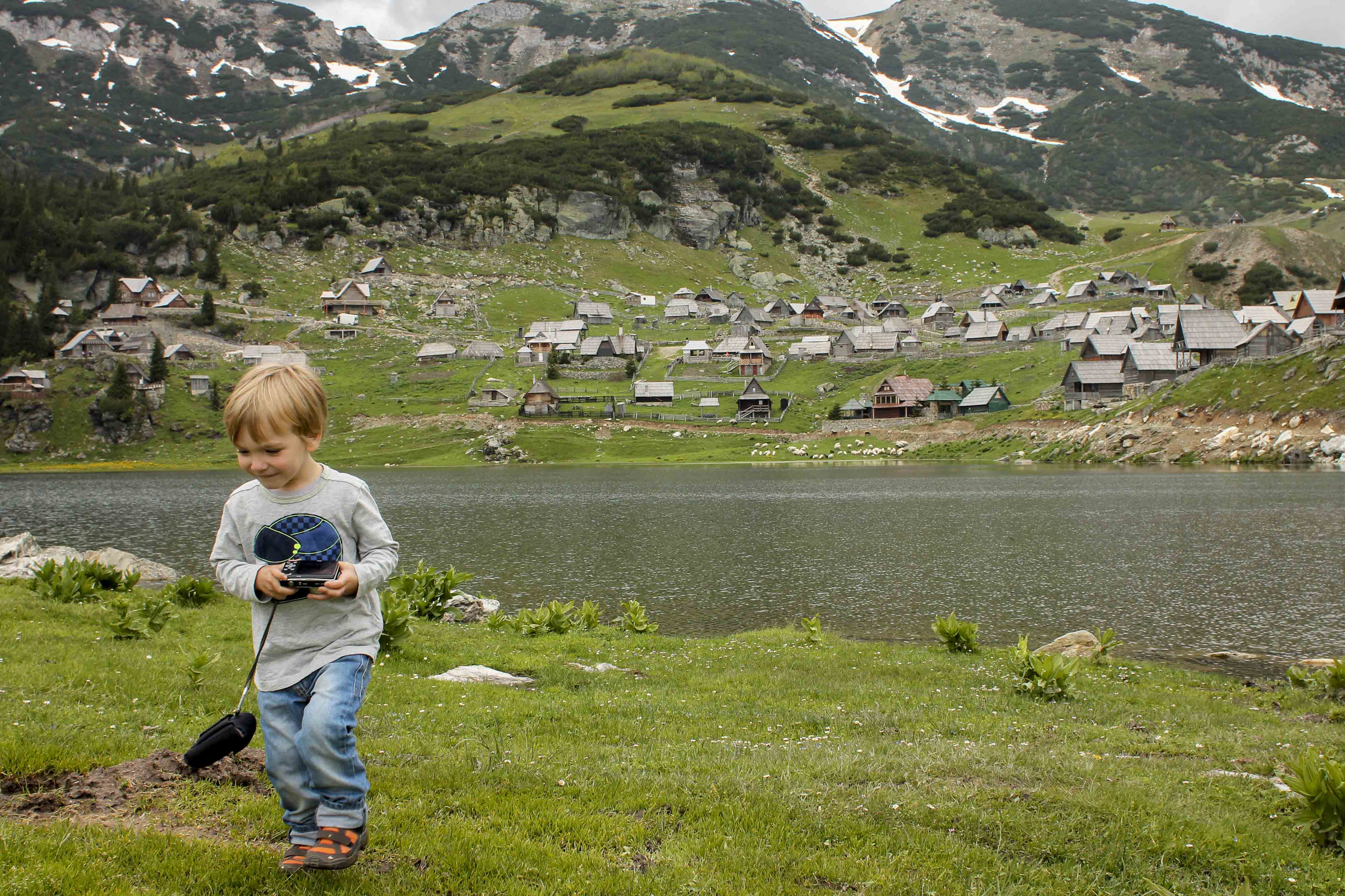 Prokosko_Jezero_Bosnie_PartisPour-8 Prokosko Jezero. Itinéraire d'un road trip en Bosnie avec un enfant. Partis Pour